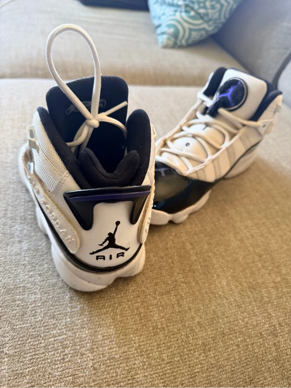 Jordan Men's Black, Cream & Purple Retro Basketball Sneakers